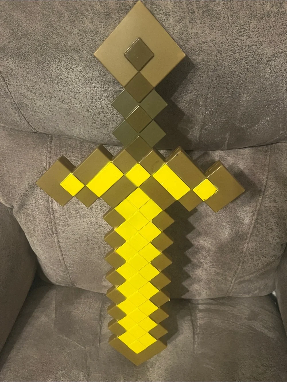 Officially Licensed Minecraft Gold Pixel Sword Costume Prop Toy Deco by Disguise